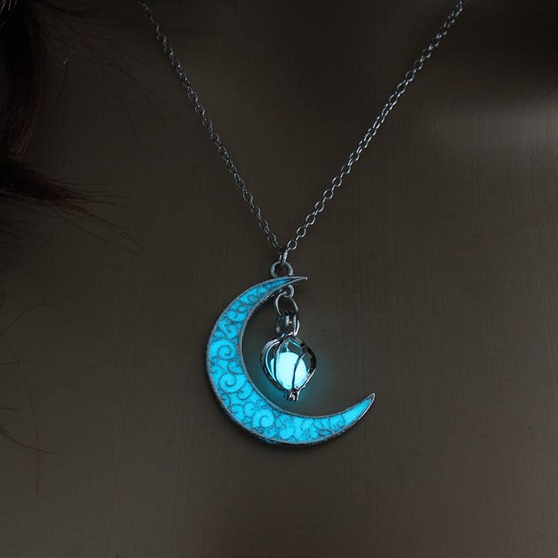glowing pendant necklace